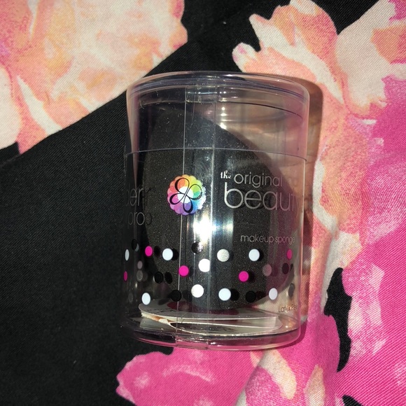 BEAUTYBLENDER & MAC FIX+ DUO - Picture 2 of 2